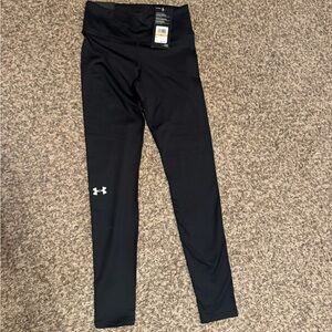 NWT Under Armour Women’s Black Leggings